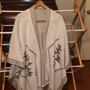 2XL Beautiful Poncho Jacket beige and brown